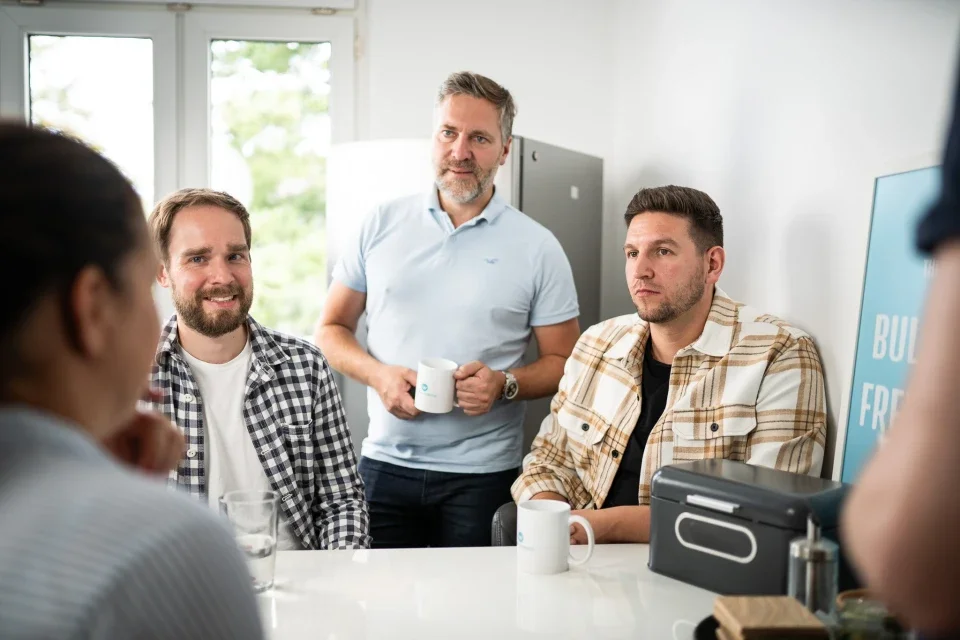 Warum wir Tellie entwickelt haben: Die Vision hinter der digitalen Kundendatenbank